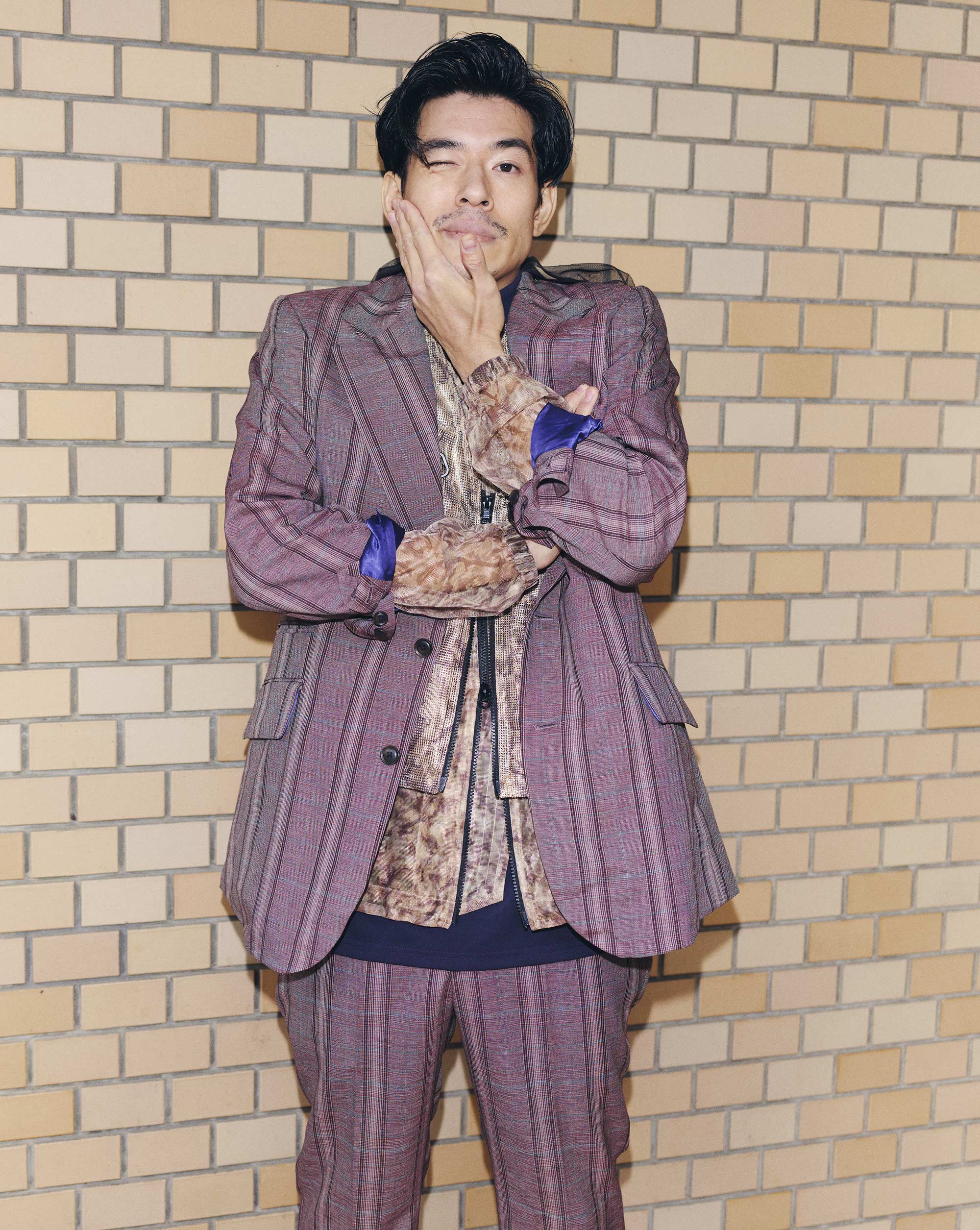 SHINJUKU CHRONICLES - AYUMU NAKAJIMA