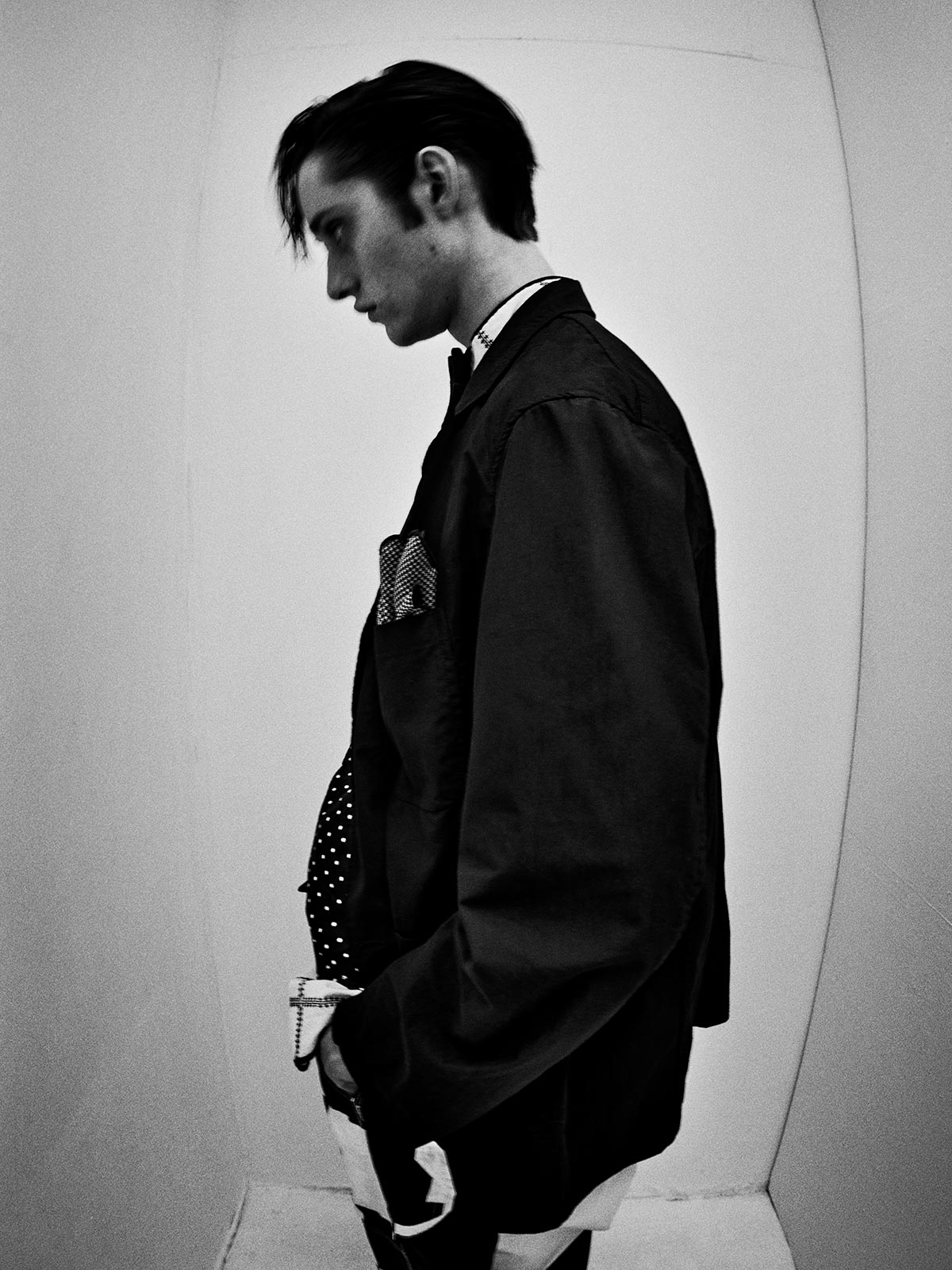 Frogs on the board directed by JUNYA CHINO