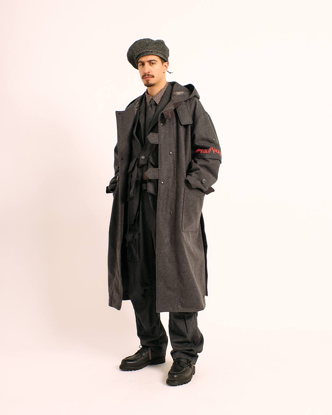 〈ENGINEERED GARMENTS〉 マキシレングスで仕上げた新作ダッフルコート