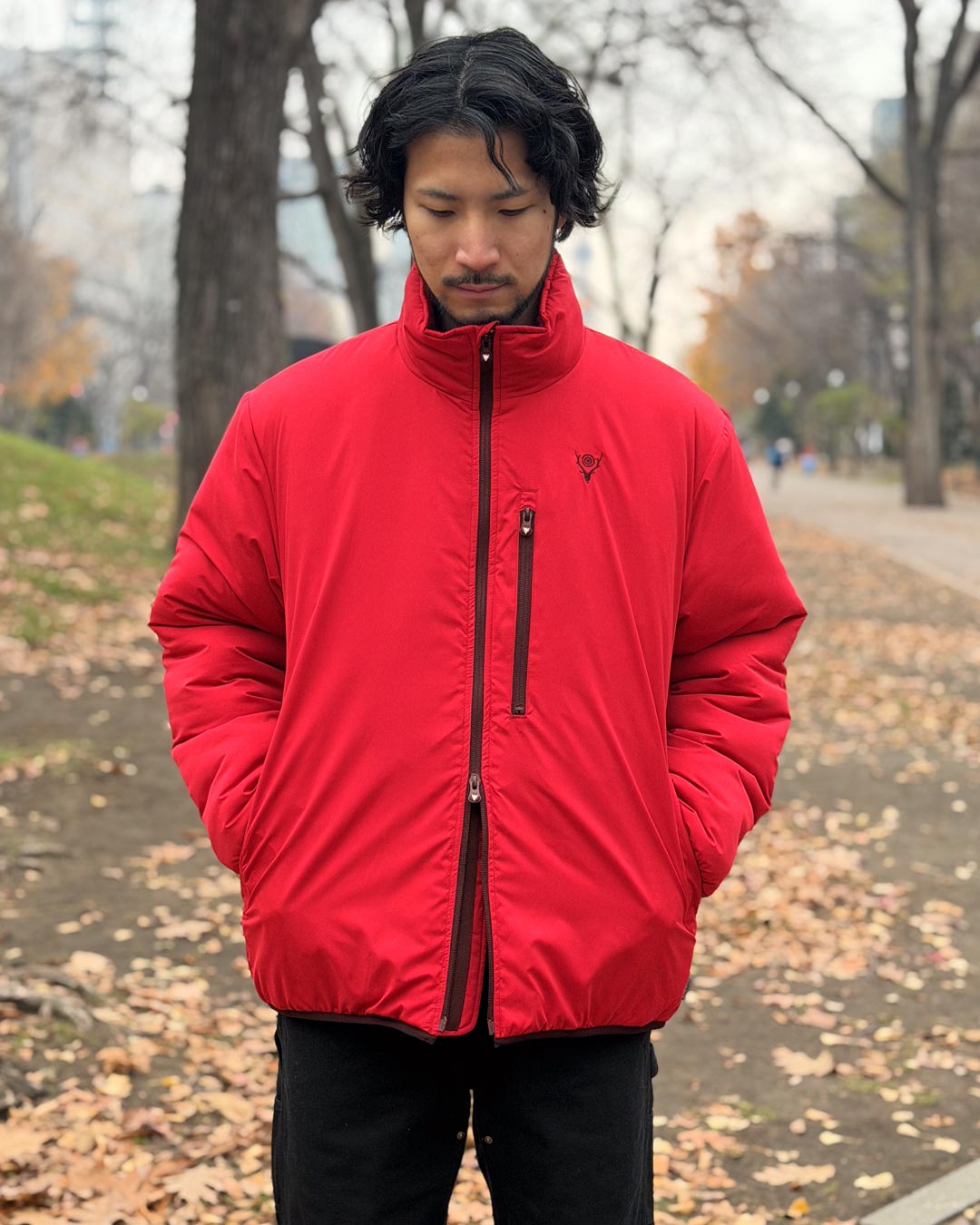 〈SOUTH2 WEST8〉 撥水ピーチスキン素材を採用した中綿アウター