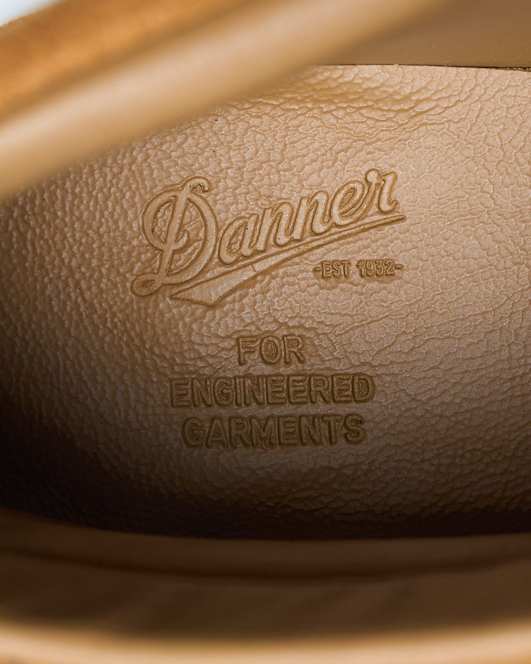 〈EG〉x〈DANNER〉 クラシックな名品「MOUNTAIN TRAIL」