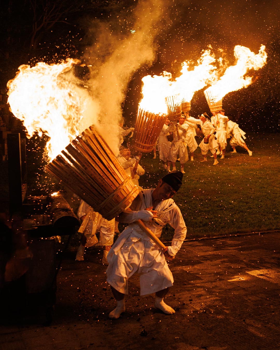 北海道・美瑛の夜を彩る伝統の「那智美瑛火祭り」