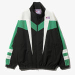 Star Cut Over Sized Windbreaker ¥31,900