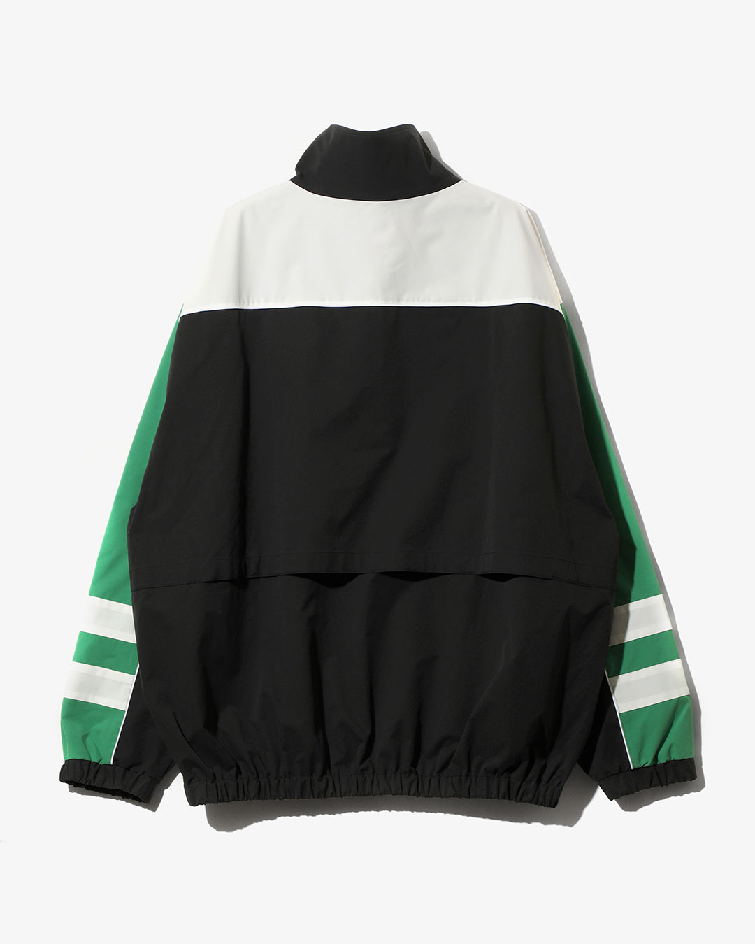 Star Cut Over Sized Windbreaker ¥31,900